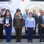 AUTORIDADES LOCALES Y MILITARES MONTAN GUARDIA EN HONOR A DOÑA JOSEFA ORTIZ DE DOMÍNGUEZ