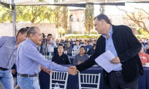 SOSTIENE GOBERNADOR REUNIÓN CON REPRESENTANTES DEL SECTOR TRANSPORTE Y AUTOPARTES DE LA CTM
