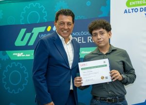 Reciben estudiantes de la UT San Juan certificados CONOCER y Lean Six Sigma